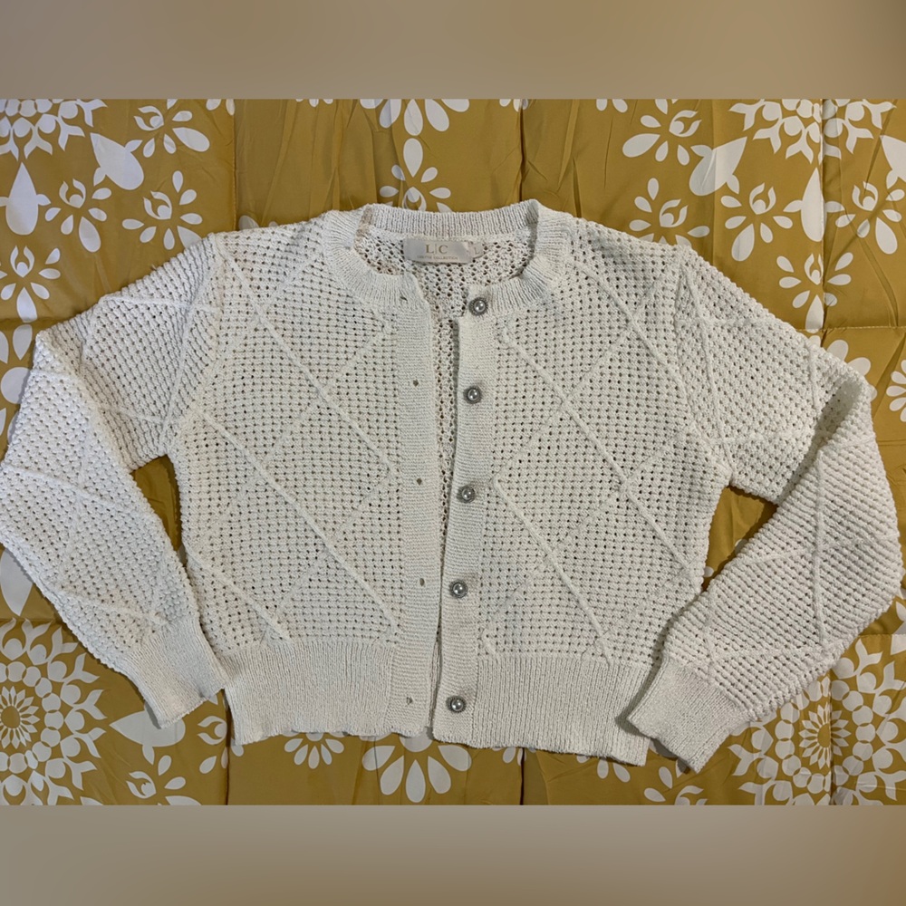 NWOT Pearl colored button Cream Cardigan Sweater with Textured Knit